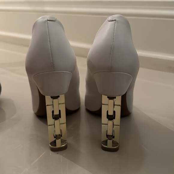 Katy Perry white pumps size 6 - Picture 2 of 3